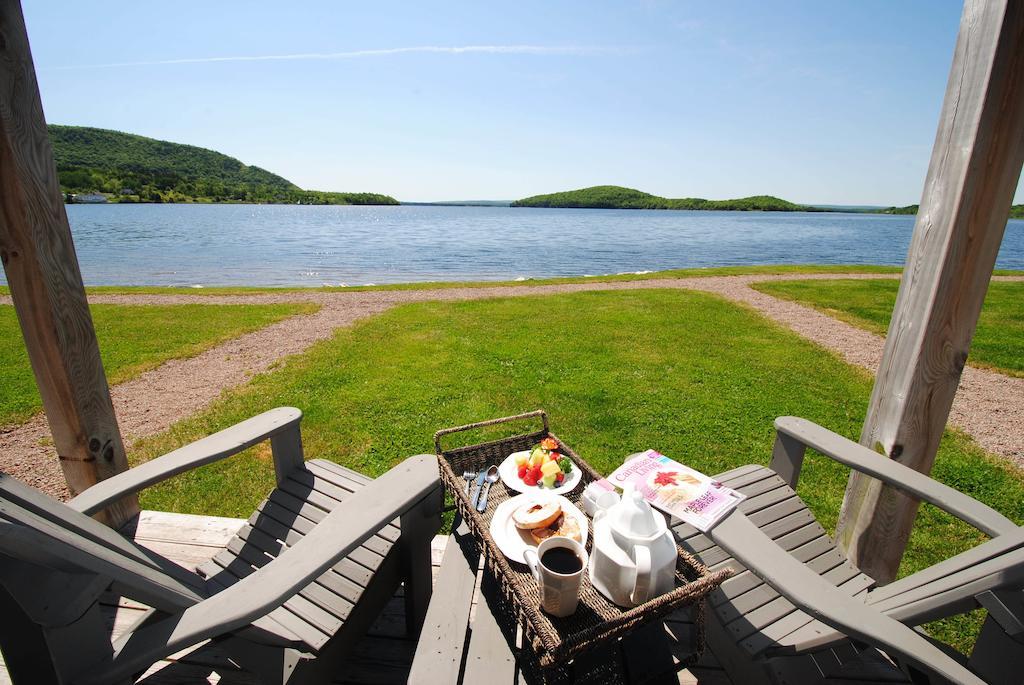 Keltic Quay Cottages & Bayfront Lodge Whycocomagh Room photo