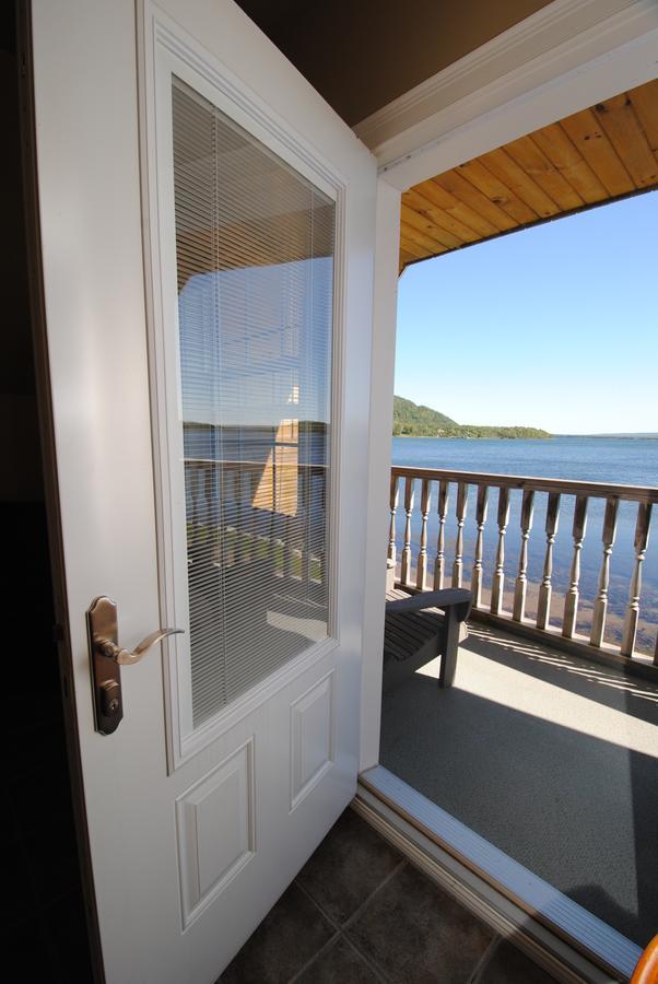 Keltic Quay Cottages & Bayfront Lodge Whycocomagh Exterior photo
